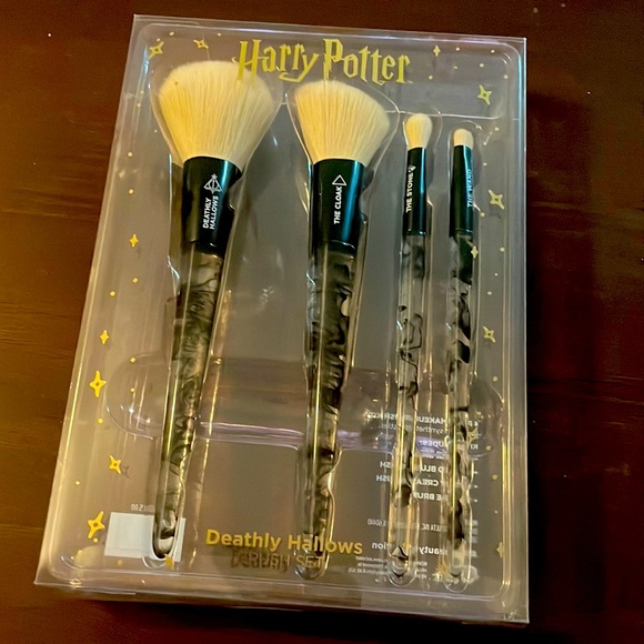 Ulta Beauty Makeup Harry Potter X Ulta Beauty Deathly Hallows Brush